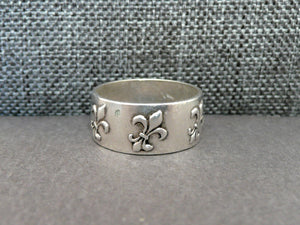 Vintage French Fleur De Lys Silver Ring