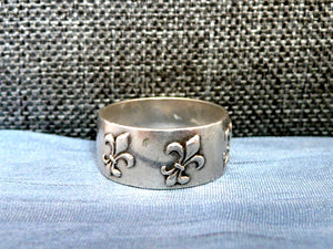 Vintage French Fleur De Lys Silver Ring