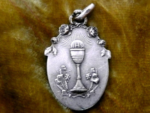 Vintage French Holy Communion Medal